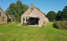 Recreatiewoning Maas en Waal 92